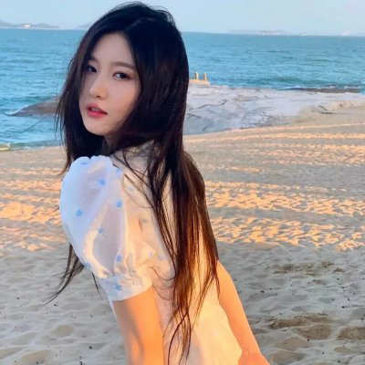 穿进电视里当后妈